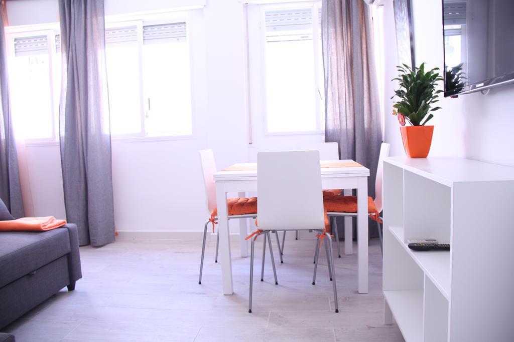 Apartamento Orange Triana Centro Севиля Екстериор снимка
