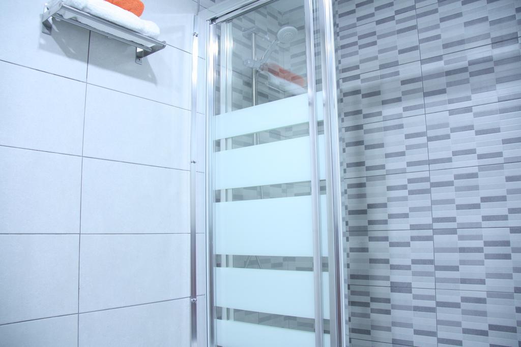 Apartamento Orange Triana Centro Севиля Екстериор снимка