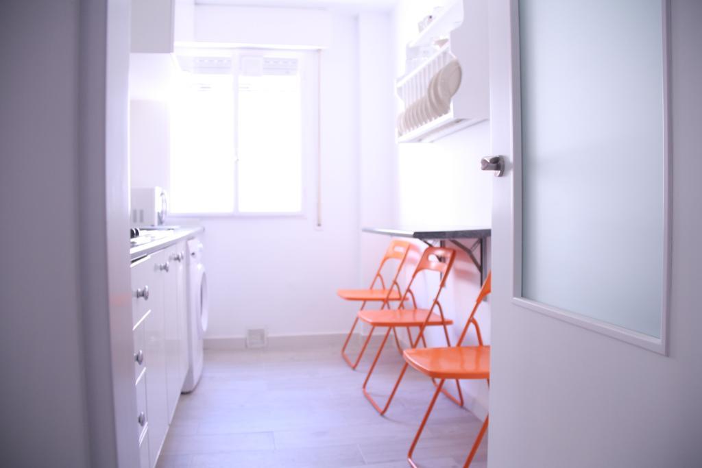 Apartamento Orange Triana Centro Севиля Екстериор снимка